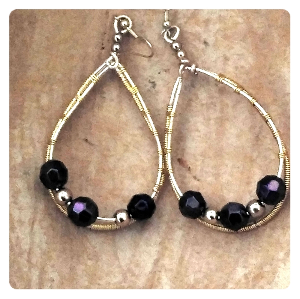 Tear drop wire earrings